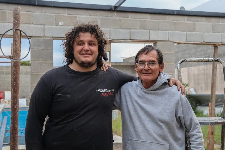 Don Casquito: el herrero que no se detiene